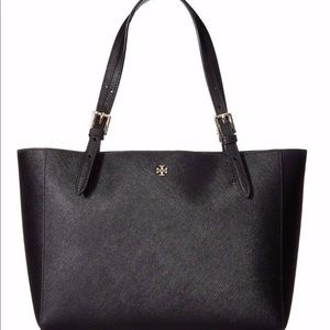 ♠️🖤 Tory Burch York Buckle Tote 🖤♠️